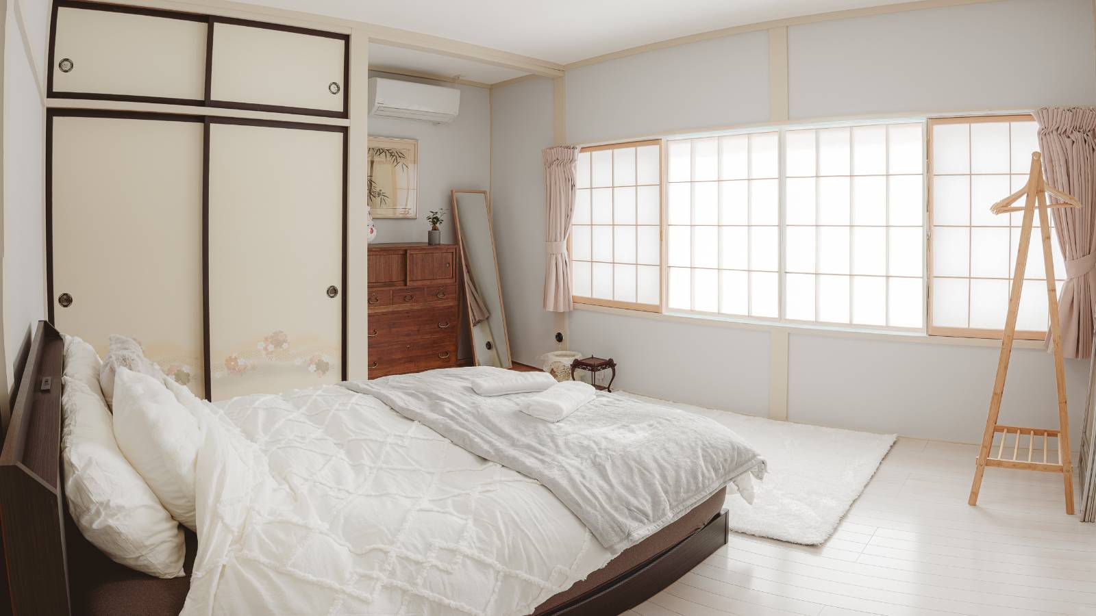 Mountain Base Myoko gallery image 1