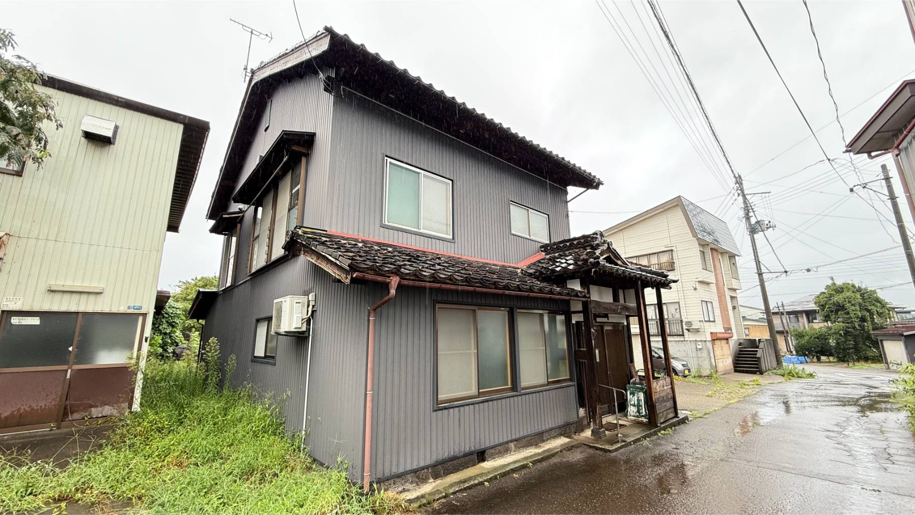 Arai Gorgeous Cheap Property